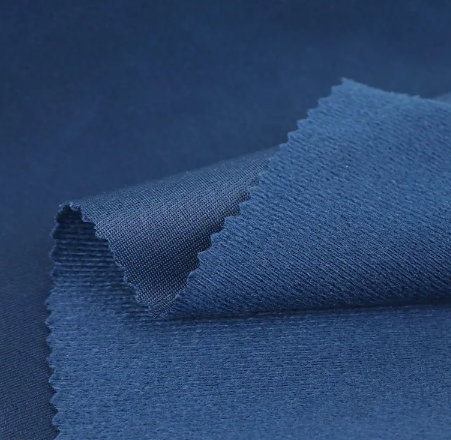 Tela de poliéster 100%: una combinación de moda y practicidad